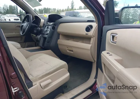 2015 Honda Pilot Lx z USA, uszkodzony, nr VIN 5FNYF3H27FB027540